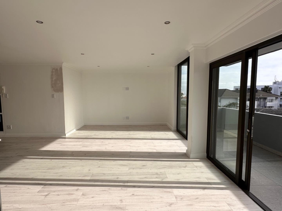 To Let 3 Bedroom Property for Rent in Bantry Bay Western Cape